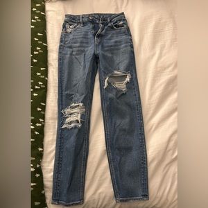 American eagle distressed jeans in size 000